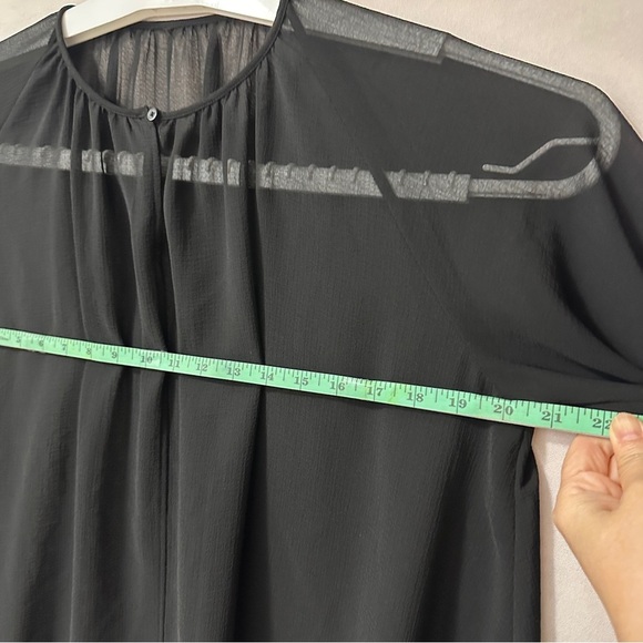 Uniqlo Black Sheer Women's Blouse - Picture 5 of 11